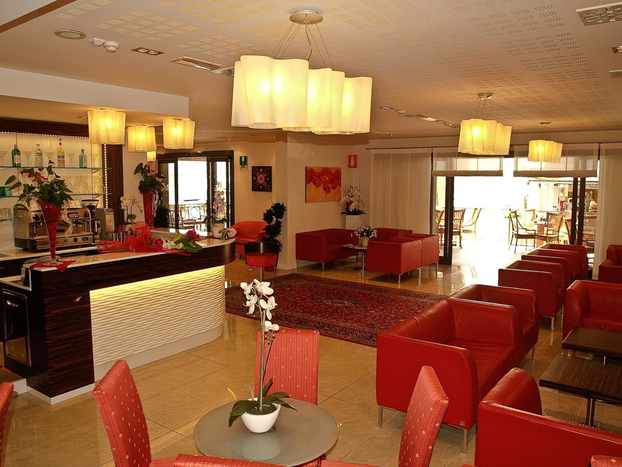 Hotel Villa Angelina Бибионе Экстерьер фото