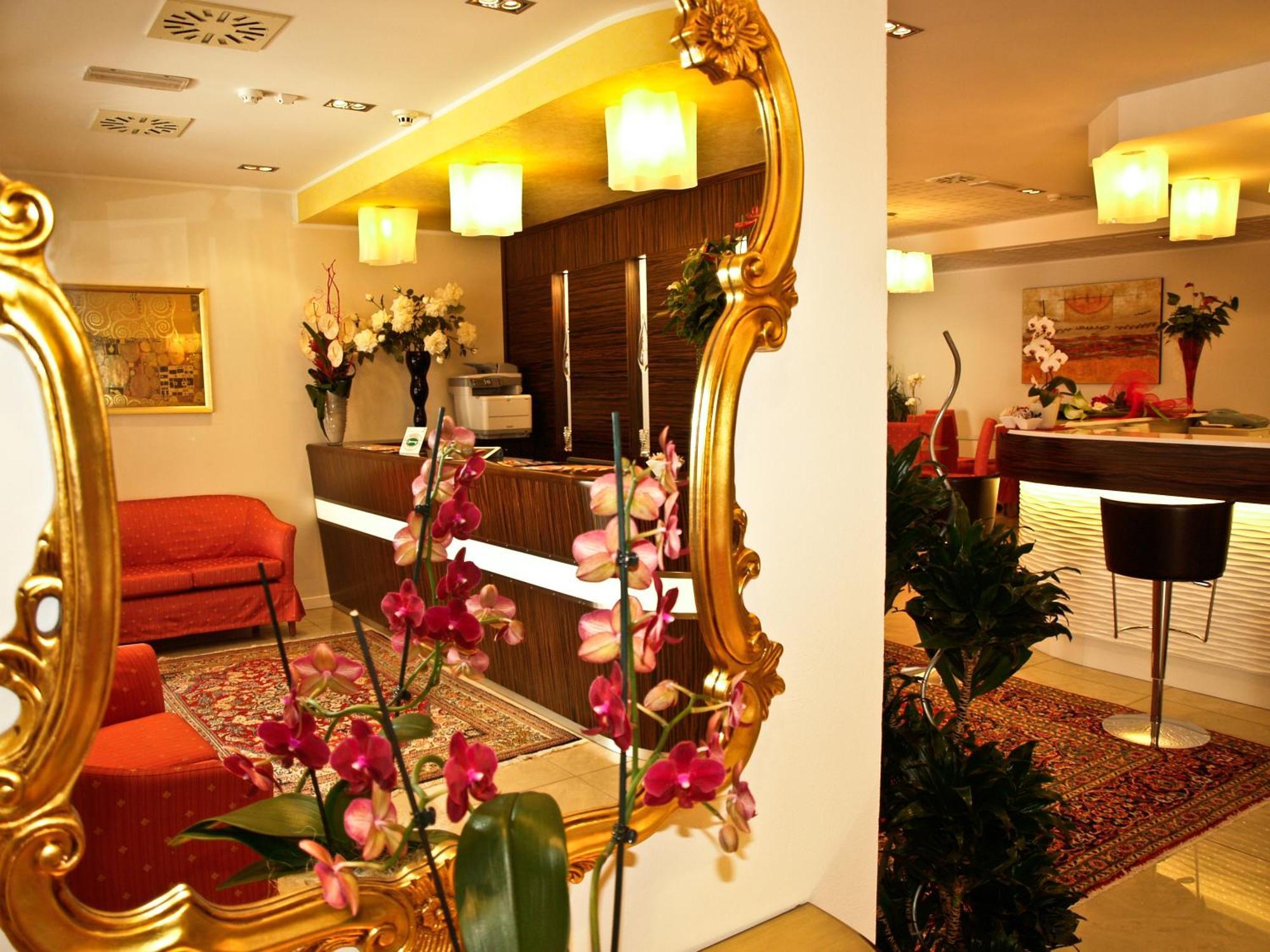 Hotel Villa Angelina Бибионе Экстерьер фото