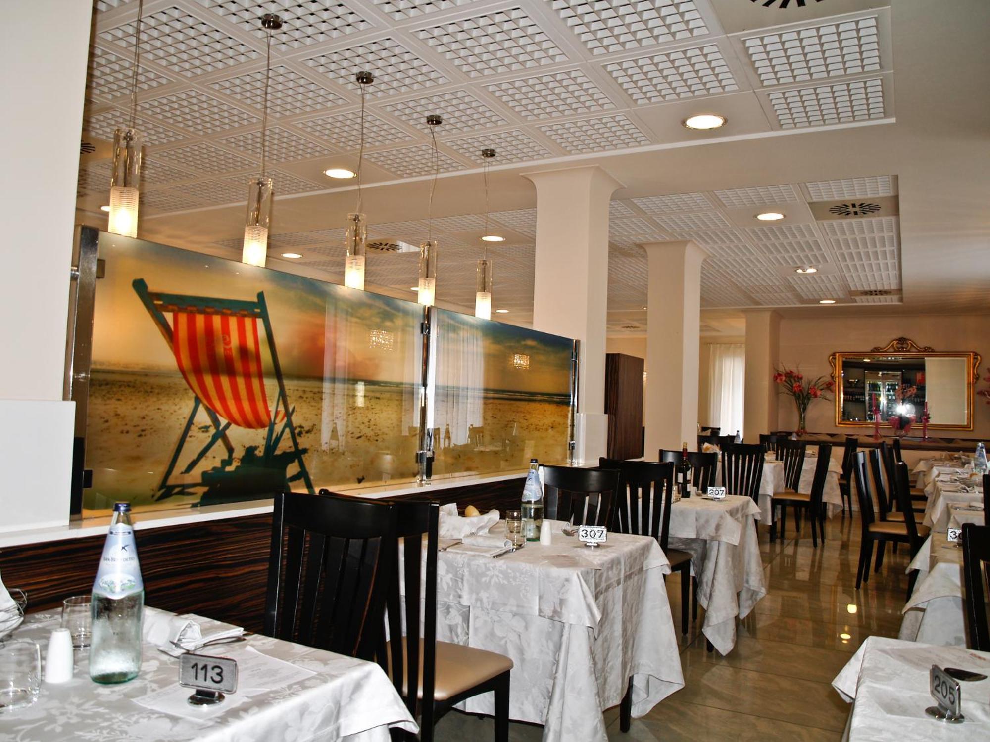 Hotel Villa Angelina Бибионе Экстерьер фото