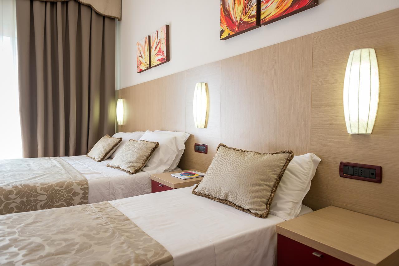 Hotel Villa Angelina Бибионе Экстерьер фото